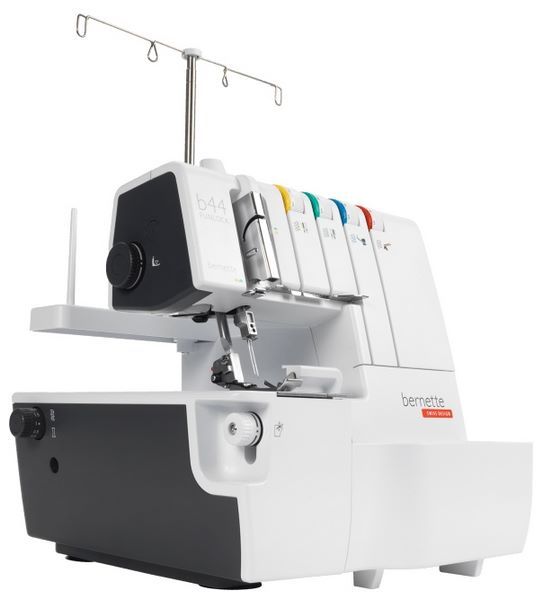 Отзывы Bernina Bernette Funlock B44